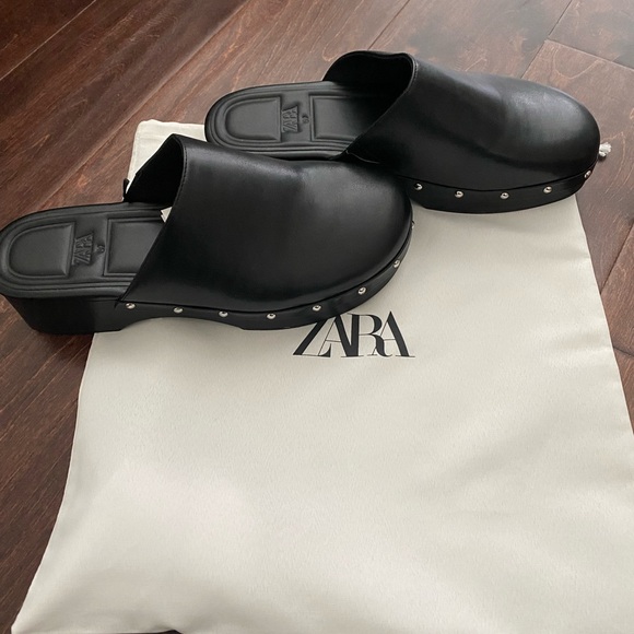 Zara Shoes - Zara clogs